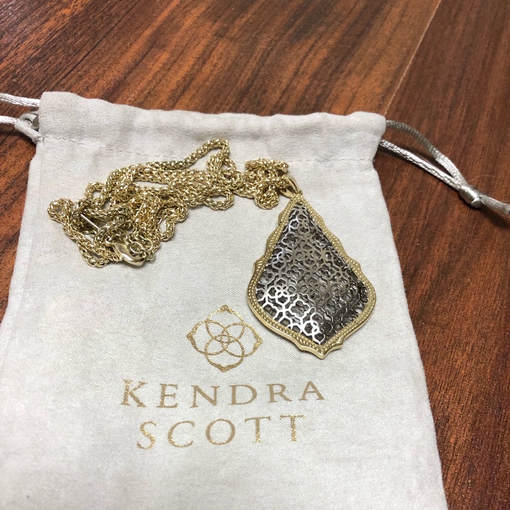Kendra Scott Aiden hold and silver necklace.